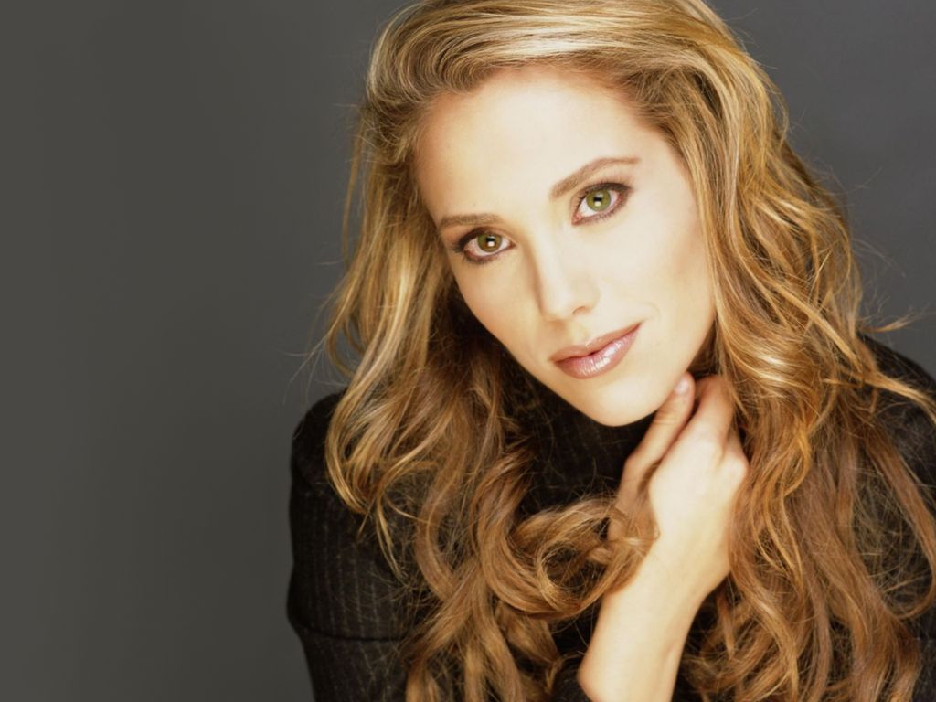 Elizabeth Berkley Sexy Wallpaper Images