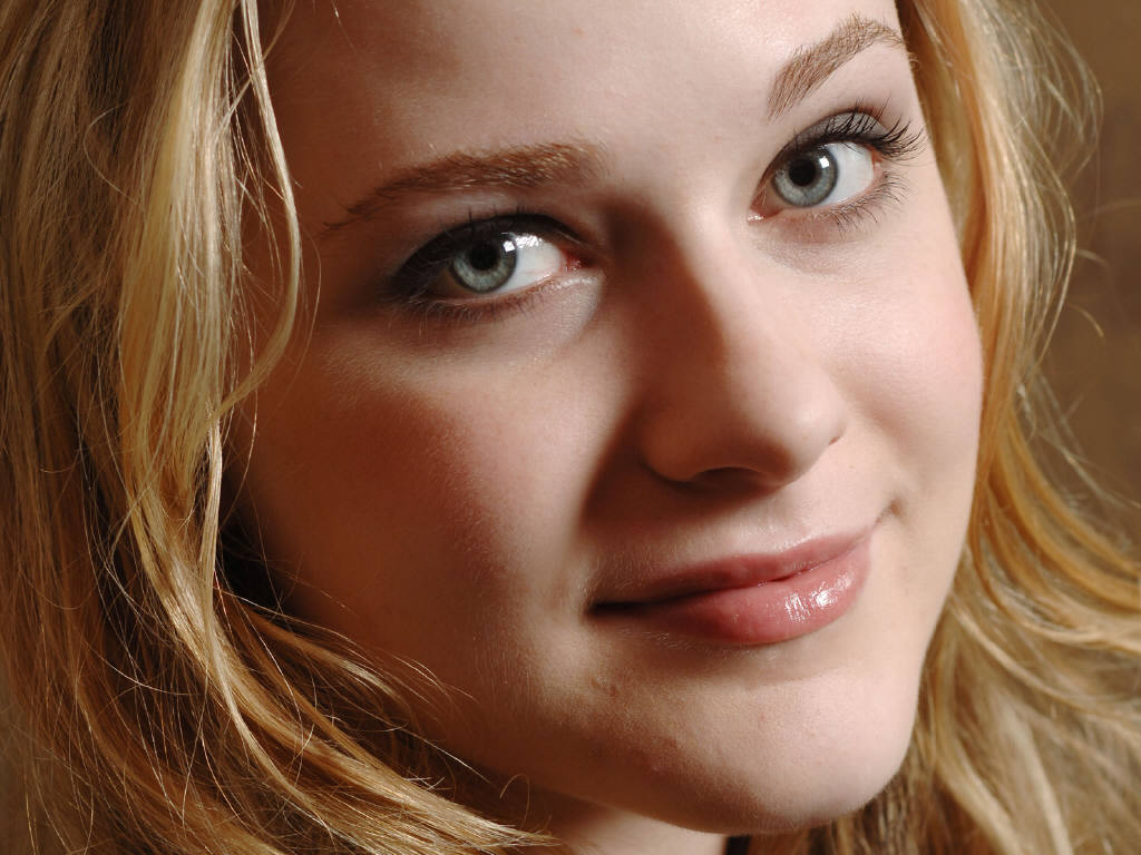 Evan Rachel Wood Sexy Wallpaper Images