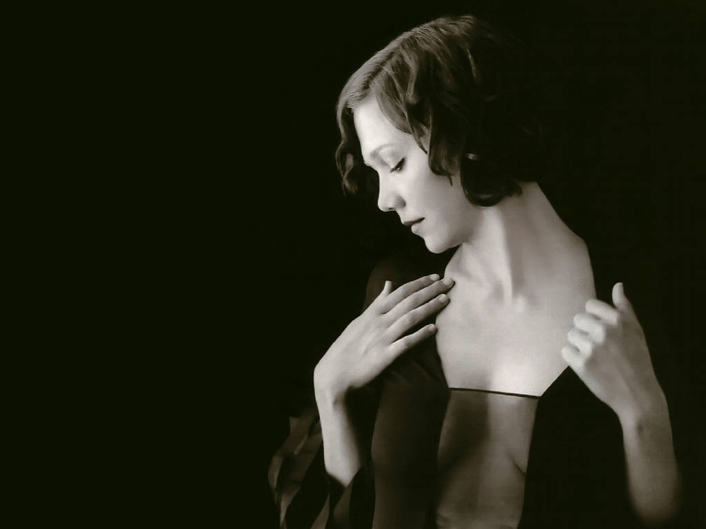Maggie gyllenhaal sexy pics