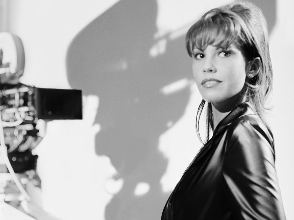 Nikki Cox Sexy Wallpaper Images
