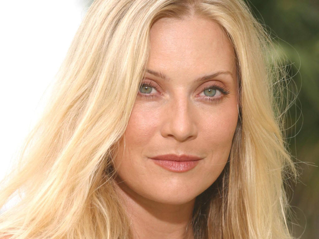 Emily-Procter-13.JPG - Picture of Emily-Procter